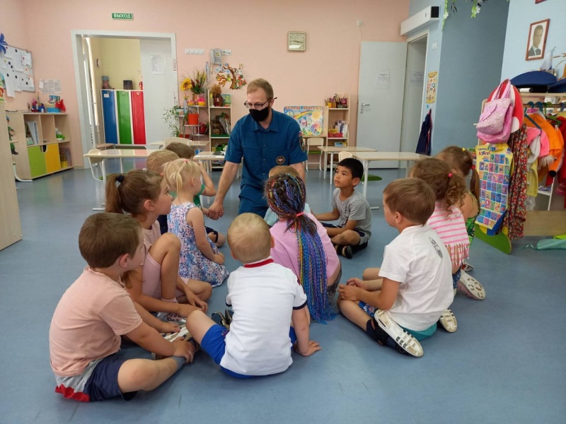 Психологи Сибири совместно с добровольцами СПДО «Сибирь» провели ряд мероприятий по формированию культуры безопасного поведения в «Детском саду №121»