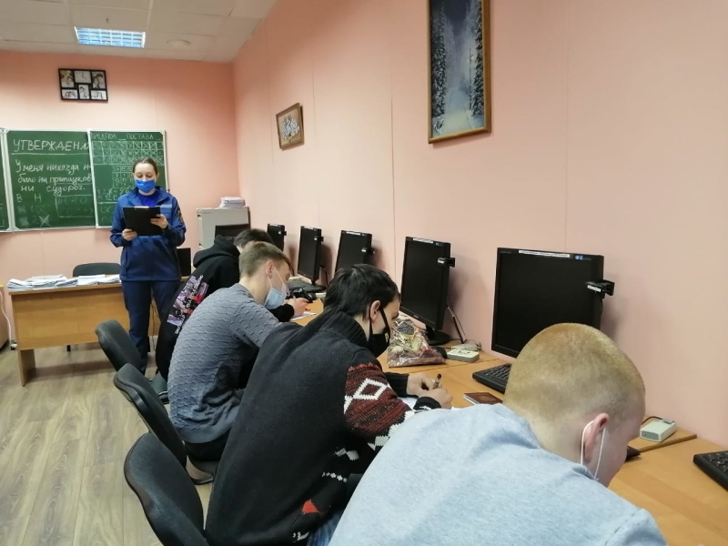 Психологи Уральского филиала начали проводить первичный психологический отбор абитуриентов на обучение