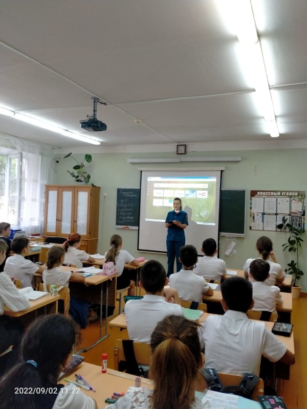 Психологи Северо-Кавказского филиала провели занятия по культуре безопасного поведения для школьников в новом учебном году