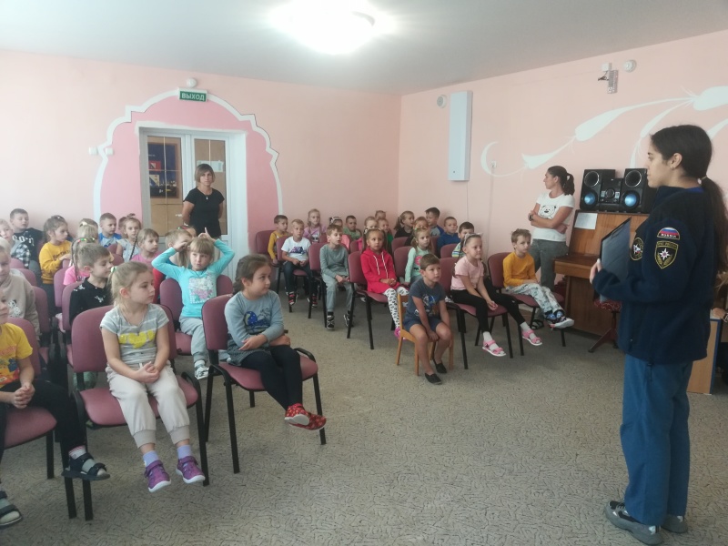 Психологи Крымского филиала напомнили дошкольникам правила пожарной безопасности