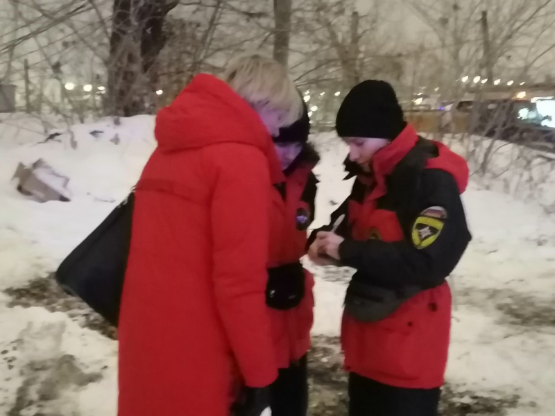 Психологи МЧС России работали на месте крупного пожара в Москве