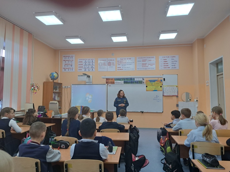 Психологи Сибирского филиала провели занятия для учащихся «Средней школы «Комплекс Покровский»