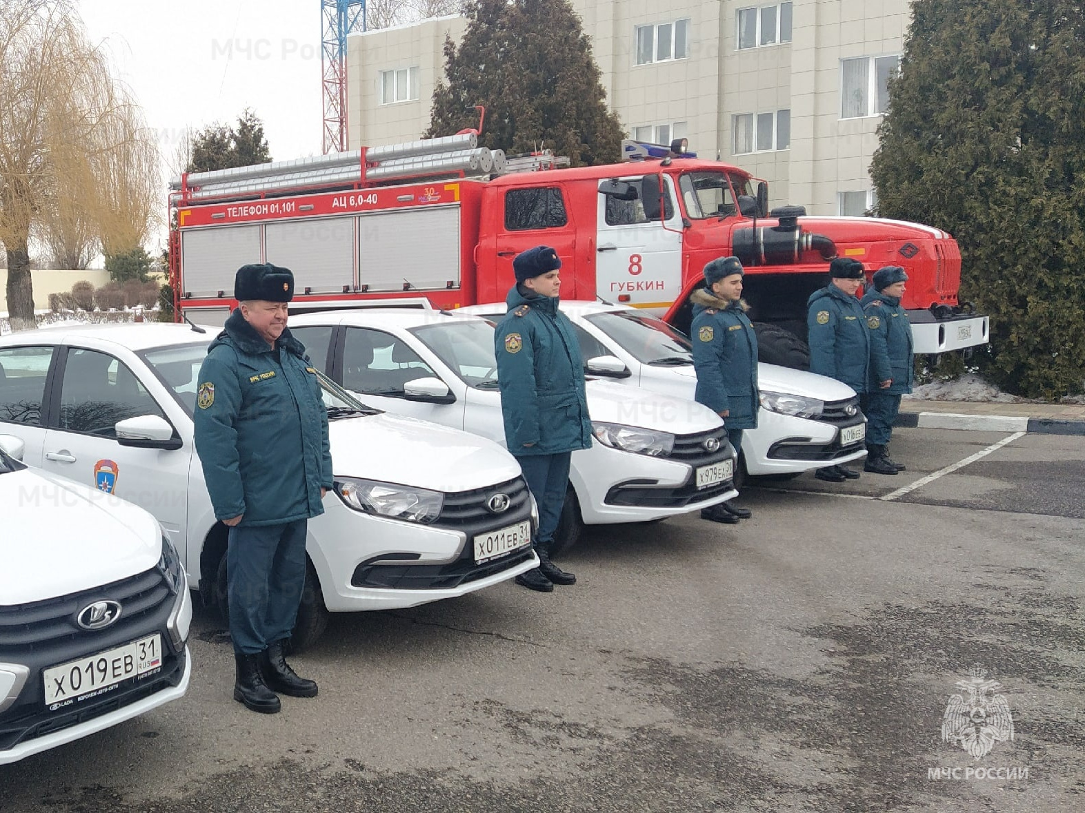 Белгородским огнеборцам вручили ключи от новых специализированных  автомобилей - События - Интернет-служба экстренной психологической помощи