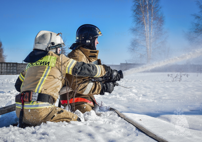 В Мордовии завершились соревнования по пожарному развертыванию в условиях глубокого снега