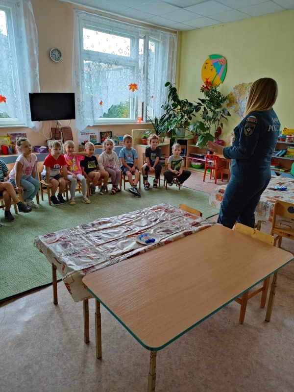 В Нижегородских школах и детских садах прошли открытые уроки по основам безопасности жизнедеятельности