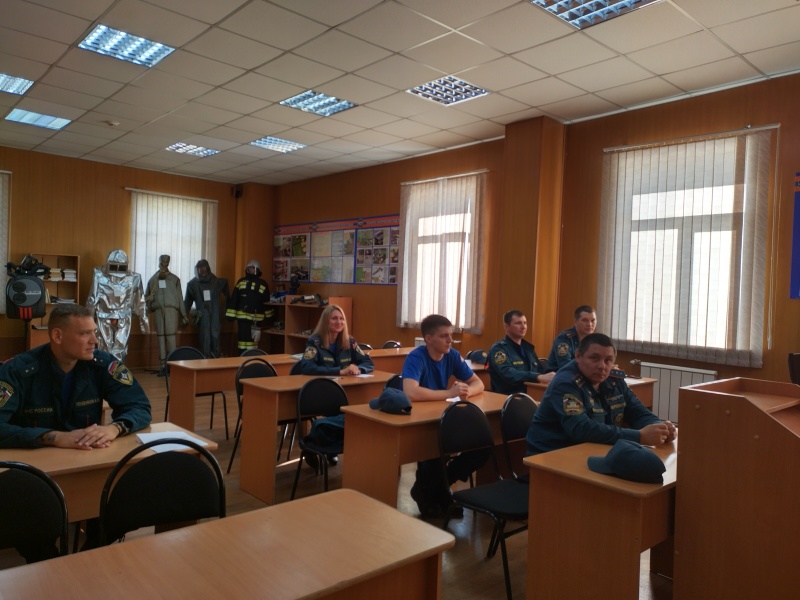 Сибирские психологи провели мероприятия по психологической профилактике и коррекции для личного состава специализированной пожарно-спасательной части МЧС России
