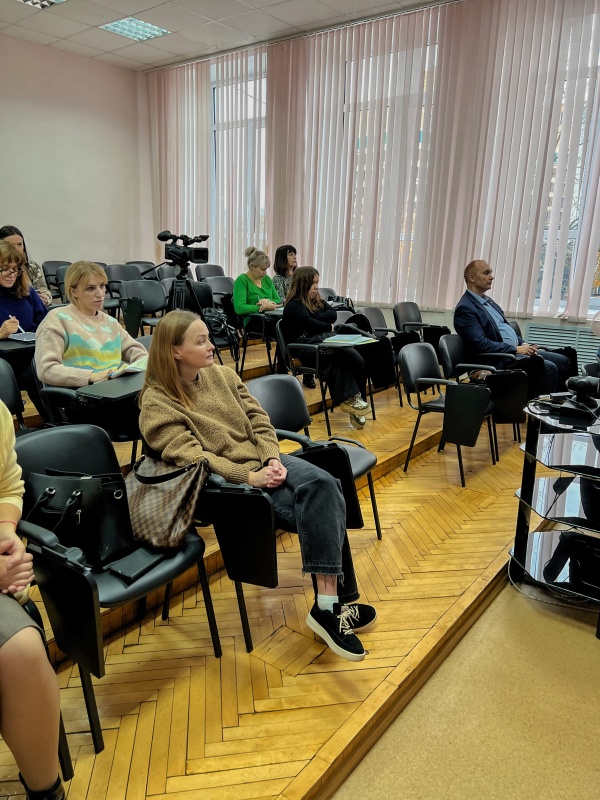 Психолог МЧС России провел занятия для педагогов-психологов Смоленской области