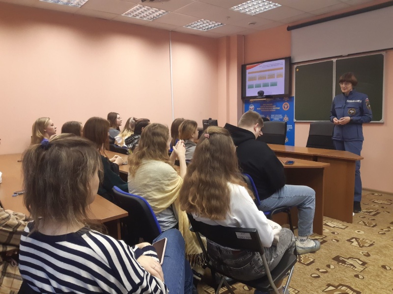 Специалисты Уральского филиала провели экскурсию для студентов