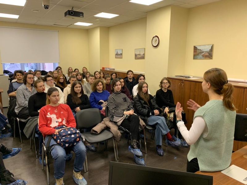 Психологи Северо-Западного филиала Центра экстренной психологической помощи МЧС России провели день открытых дверей для студентов-психологов