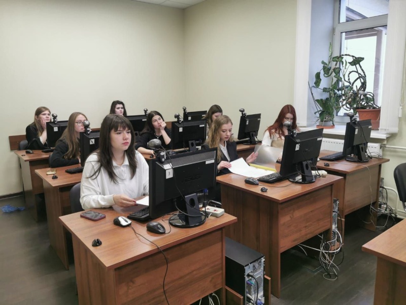 Психологи Северо-Западного филиала Центра экстренной психологической помощи МЧС России провели день открытых дверей для студентов-психологов