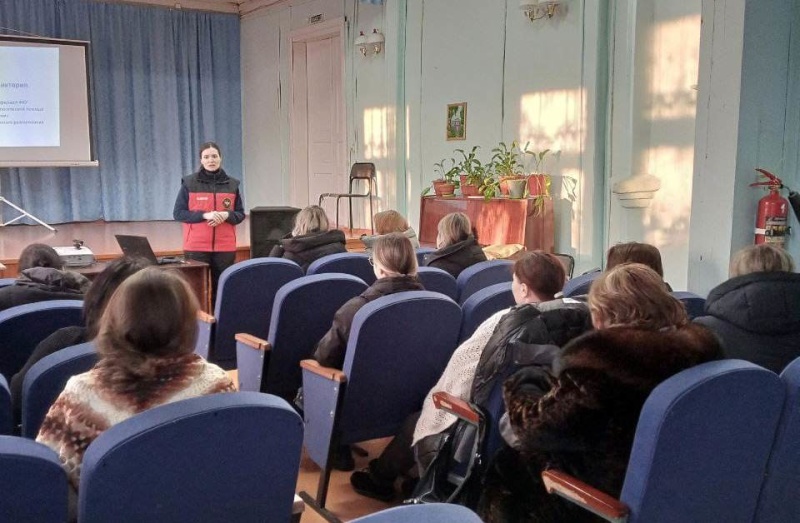 Психологи и социальные педагоги Вытегорского района обучились оказанию помощи при переживании утраты.