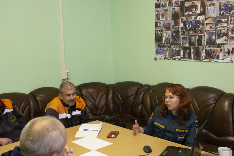 Психологи Сибирского филиала провели занятия по психологической подготовке для спасателей в г. Барнаул и г. Бердск