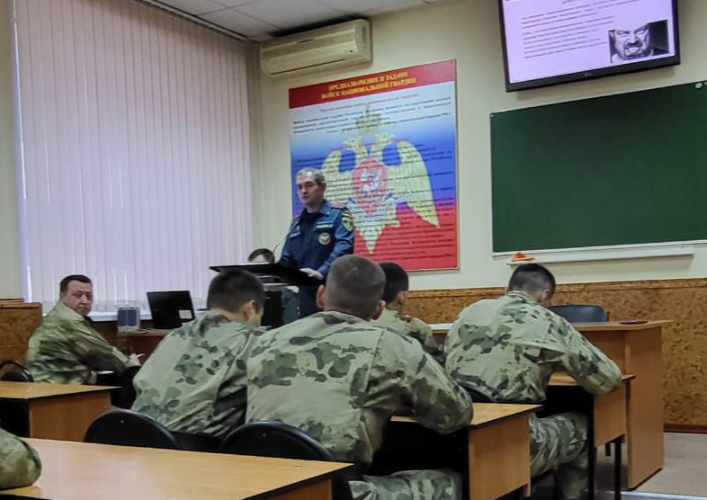 В Краснознаменном институте войск национальной гвардии прошло занятие по оказанию экстренной психологической помощи населению