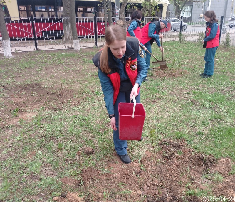Специалисты Приволжского филиала приняли участие в акции «Сад Памяти»