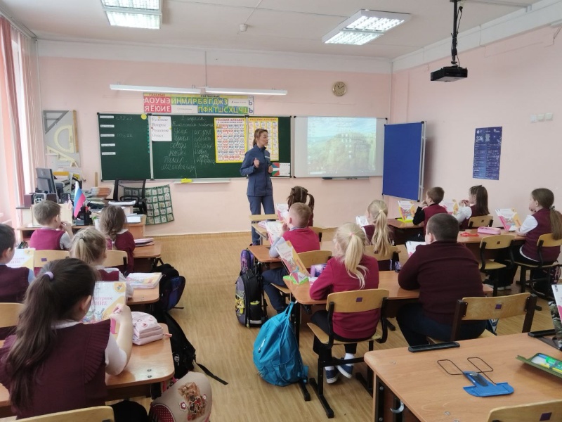 Психологи Сибирского филиала провели занятия по культуре безопасного поведения для учащихся в Железногорске