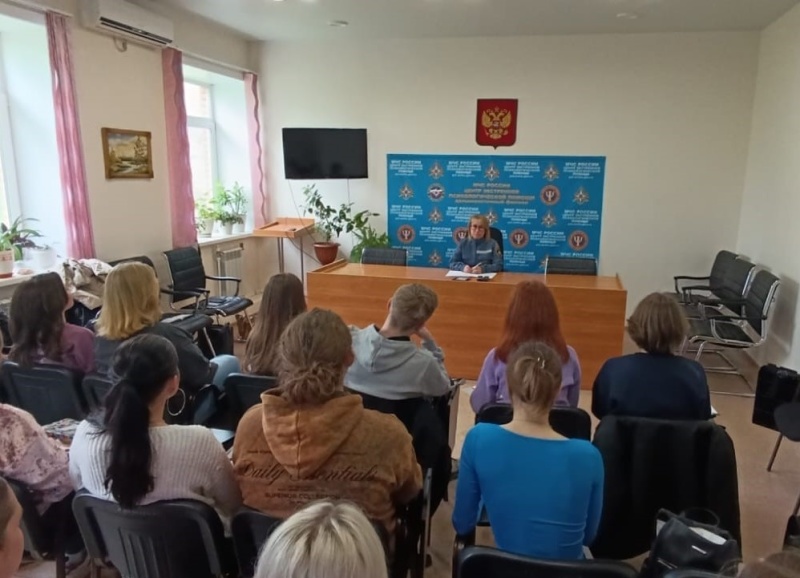 Специалисты Дальневосточного филиала рассказали студентам о специфике работы психолога экстремального профиля