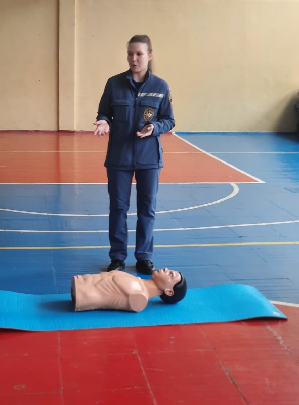 Психологи Уральского филиала провели мастер-классы по первой помощи для школьников