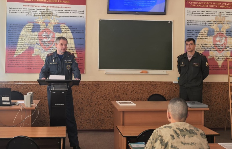 В Саратове психолог провел занятие для офицерского состава военного ордена Жукова Краснознаменного института войск национальной гвардии