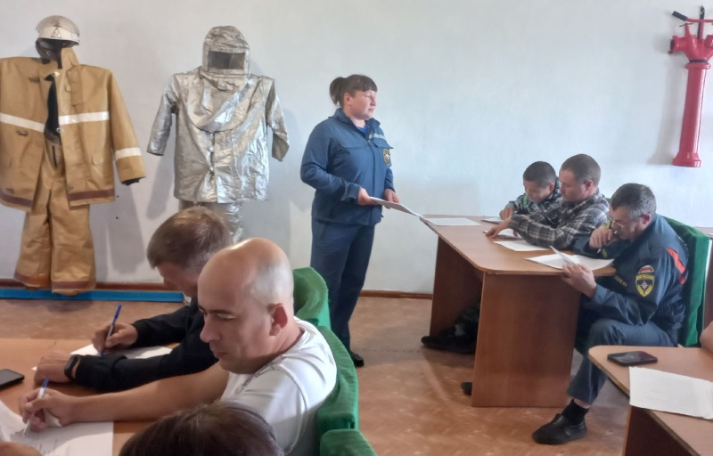 Психологи ГУ МЧС России по Республике Тыва провели занятия по психологической подготовке для пожарных