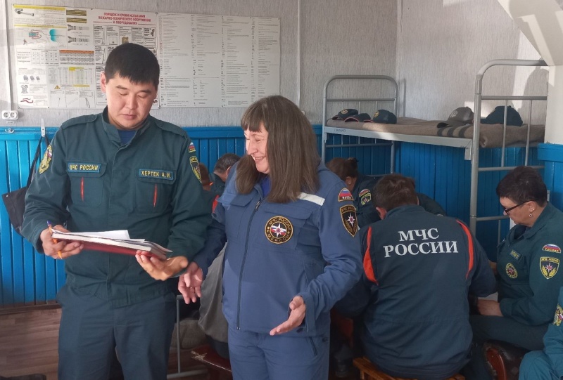 Психологи ГУ МЧС России по Республике Тыва провели занятия по психологической подготовке для пожарных