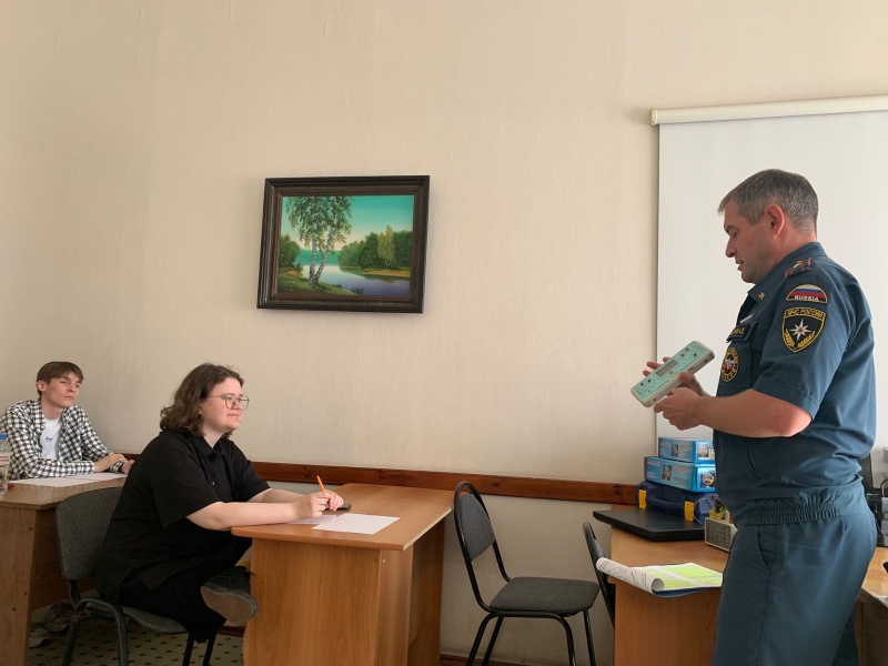 Психологи ГУ МЧС России по Саратовской области организовали практику для студентов СГТУ