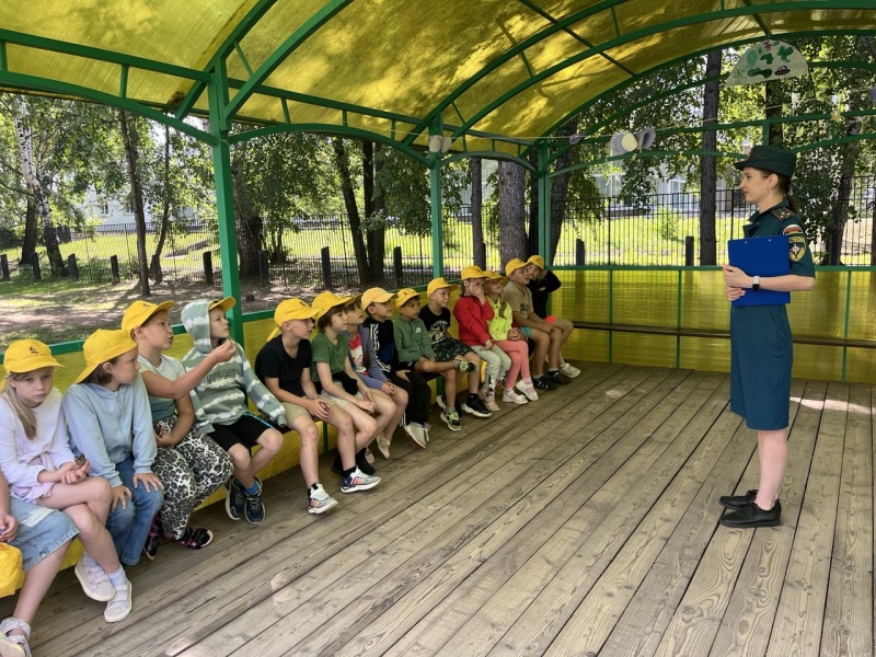 В летних лагерях Пермского края продолжаются профилактические занятия для детей