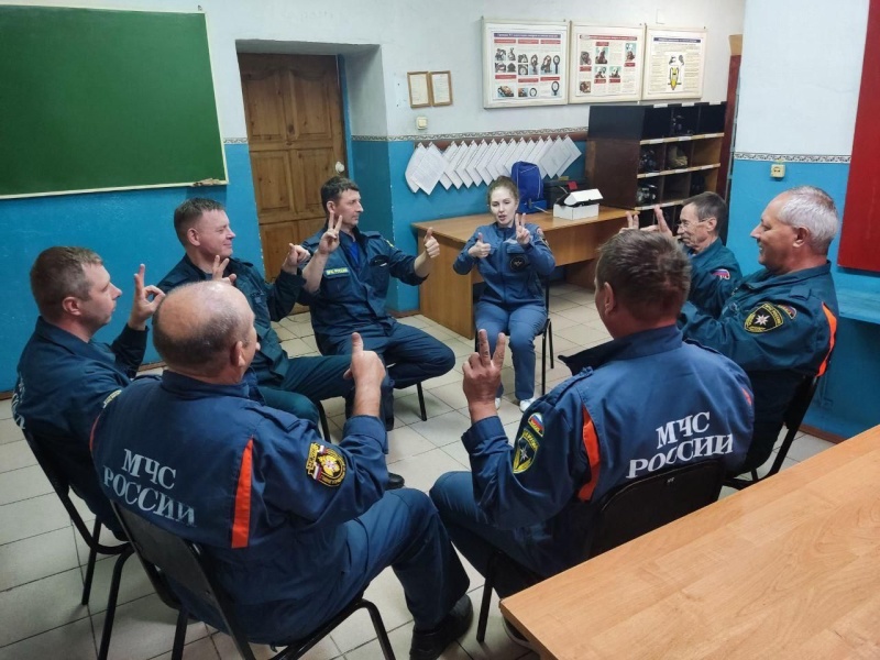 Психолог Омской области выполняет плановые мероприятия по психологическому сопровождению личного состава.