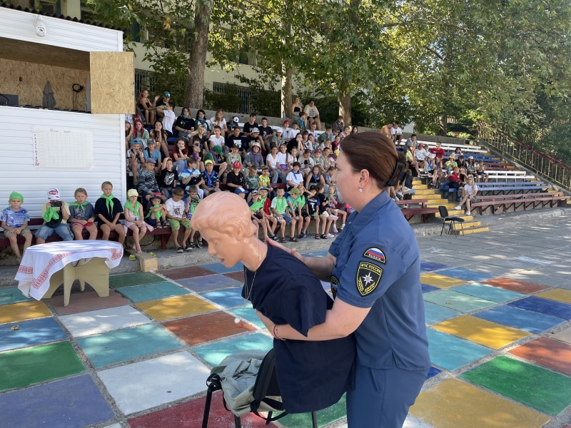 Психологи Крымского филиала продолжают проводить занятия в детских оздоровительных лагерях Севастополя.