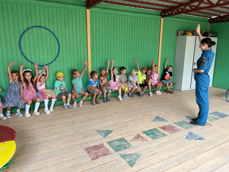 Психологи МЧС России организовали открытые уроки для дошкольников в возрасте от 5 до 7 лет