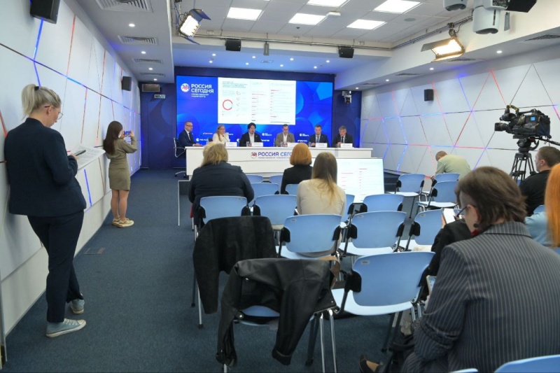 Юлия Шойгу: Наши практические пособия переведены на 33 языка народов России и иностранные языки