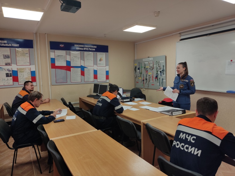 Уральские психологи провели занятие для спасателей