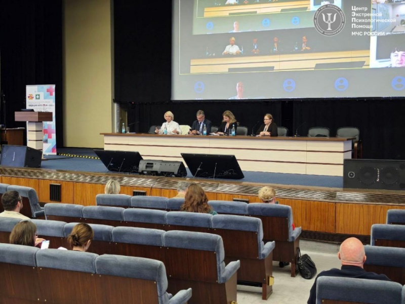 Инициативу ЦЭПП МЧС России по дополнению методических рекомендаций для диспетчеров скорой помощи разделом «Психологическая поддержка» одобрили единогласно на Заседании Профильной комиссии Минздрава России по направлению «Первая помощь»