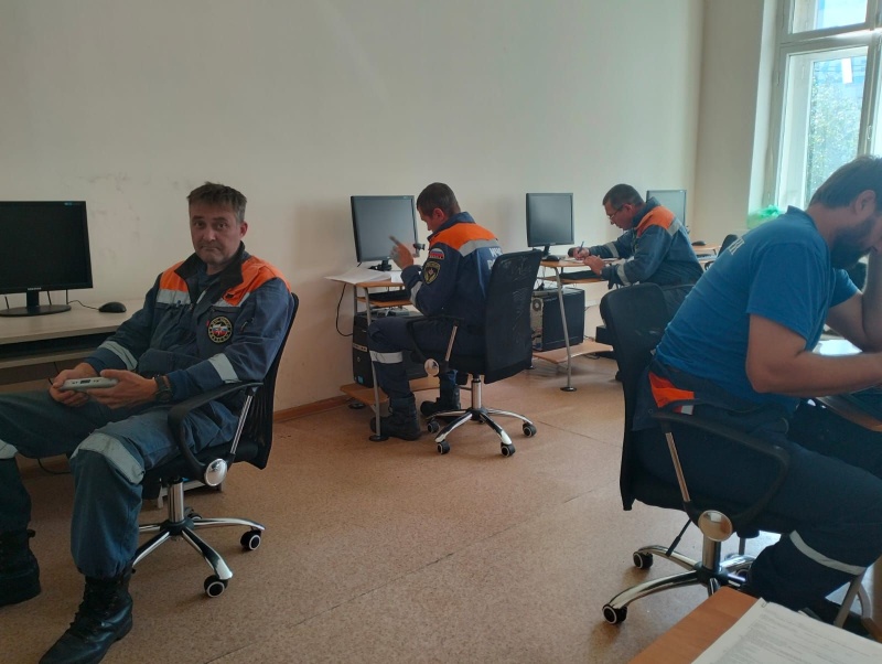 Специалисты Сибирского филиала проводят постэкспедиционные психодиагностические обследования личного состава Сибирского поисково-спасательного отряда МЧС России