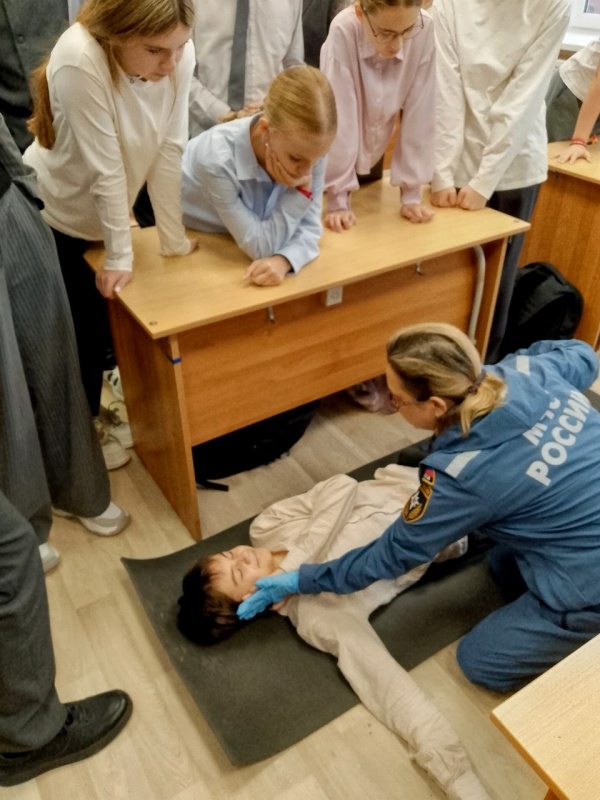 В Кунгуре семикласснике познакомились с приемами оказания первой помощи