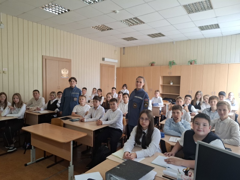 В Перми шестиклассники учились придавать пострадавшему устойчивое боковое положение