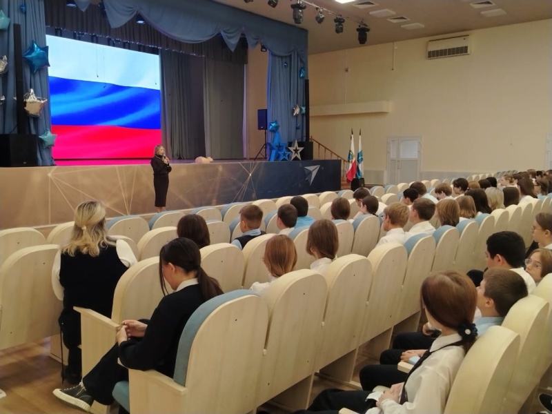 В Саратове специалисты МЧС России обучили подрастающее поколение навыкам, которые спасают жизни