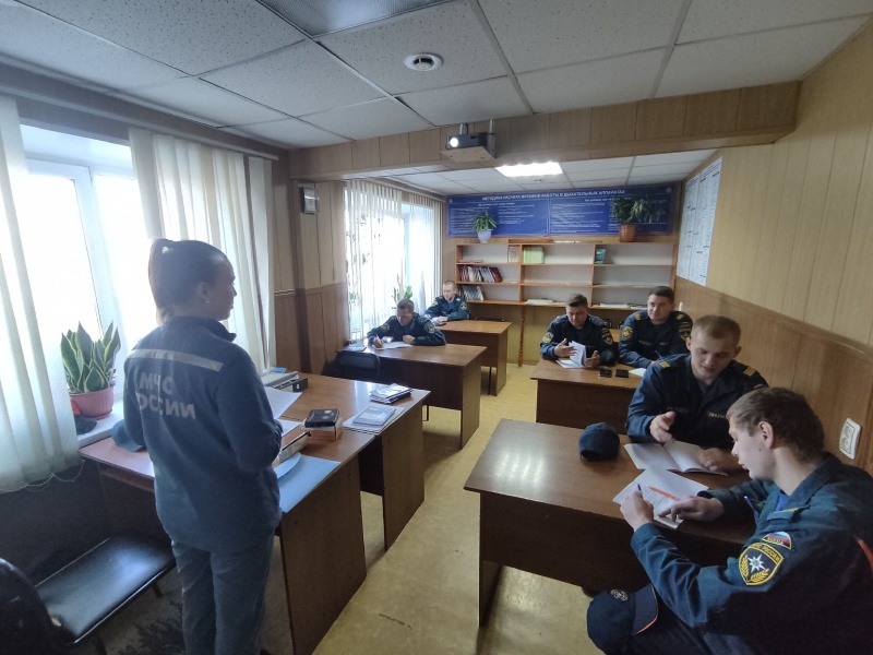 Для пожарных города Североуральска прошли занятия по психологической подготовке