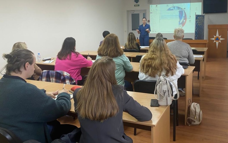 Специалисты организаций РСЧС Мурманской области  ознакомились со спецификой оказания экстренной психологической помощи пострадавшим