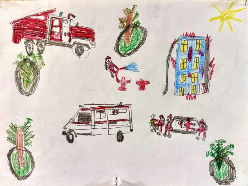 В Северо-Западном филиале ЦЭПП МЧС России организована тематическая выставка рисунков детей к 35-летию создания МЧС России