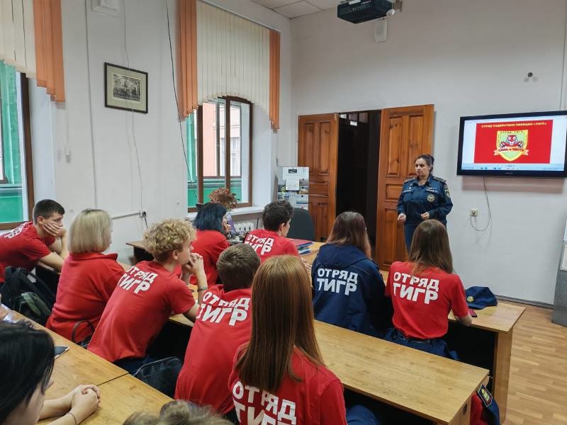 В Пензе участники молодежного студенческого отряда помощи полиции «Тигр» обучились техникам оказания психологической поддержки пострадавшим в кризисных ситуациях