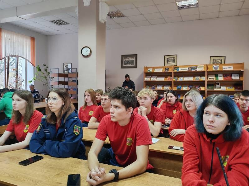 В Пензе участники молодежного студенческого отряда помощи полиции «Тигр» обучились техникам оказания психологической поддержки пострадавшим в кризисных ситуациях