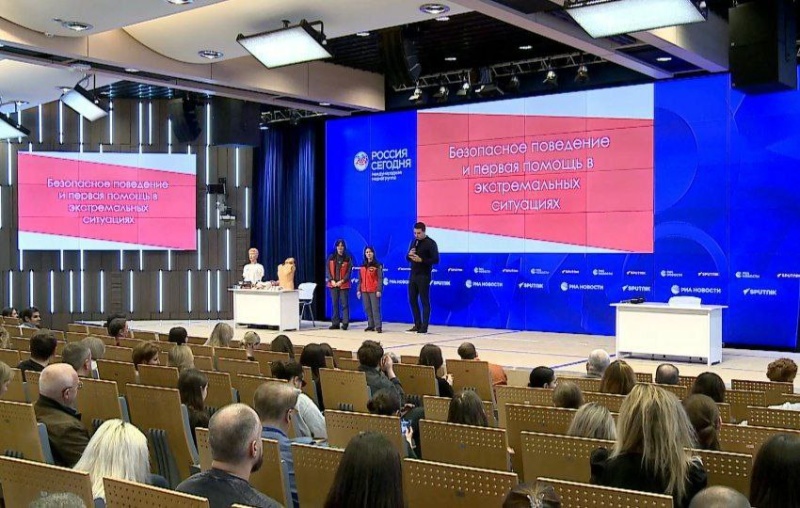 Психологи ЦЭПП МЧС России провели мастер-класс по оказанию первой помощи для сотрудников «РИА Новости»