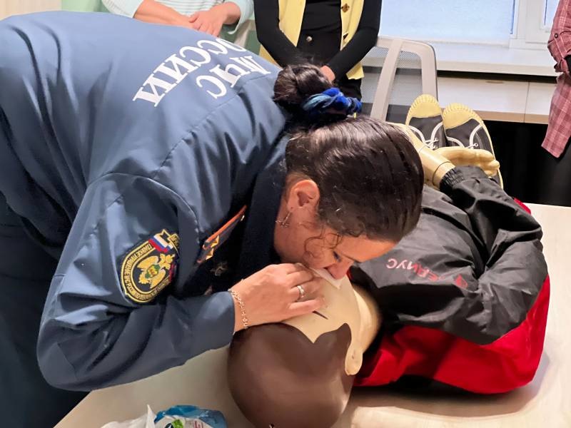 В Пензе сотрудники АНО «ЦУР» обучились алгоритму оказания первой помощи и психологической поддержки пострадавшим в чрезвычайных ситуациях