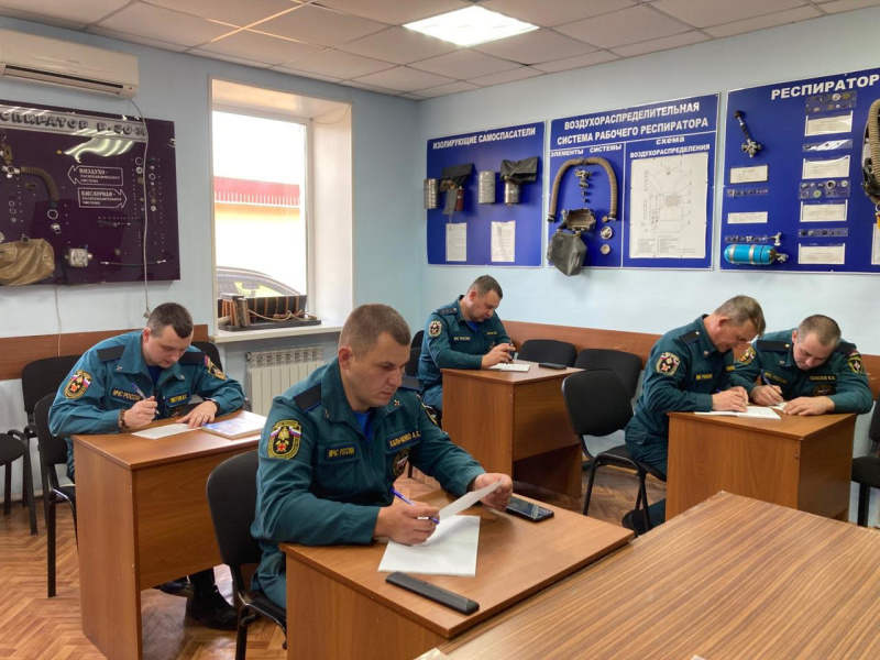 Горноспасатели Приморского края прослушали цикл занятий по психологической подготовке.