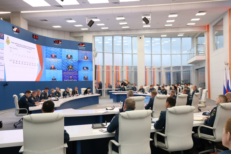 Юлия Шойгу представила планы развития психологической службы в ближайшие три года на коллегии МЧС России под председательством Александра Куренкова