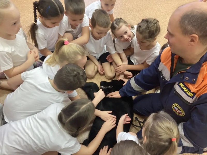 Психологи Сибирского филиала провели занятия на тему: «Детям о спасателях» для воспитанников детского сада пос. Элита