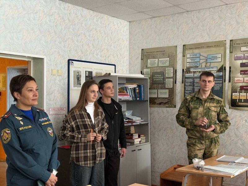 В Омкой области состоялась плановая учебная тренировка по теме «Действия администрации, педагогов, персонала  и обучающихся при угрозе совершения вооруженного нападения»