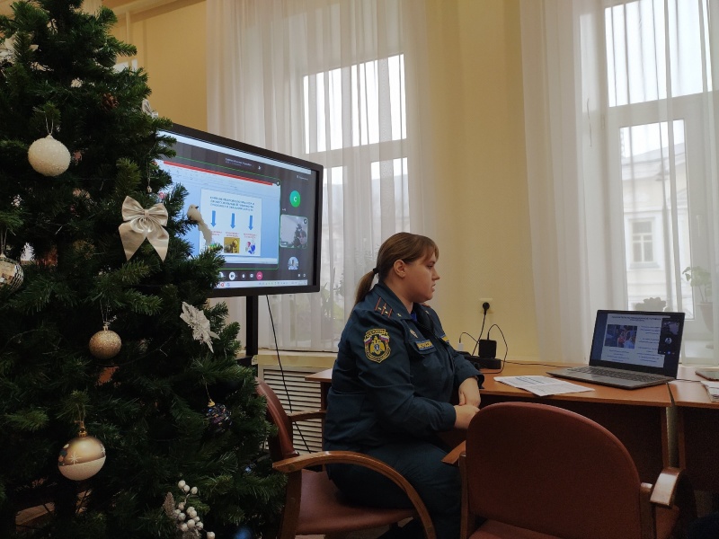 Психологи МЧС России обсудили с коллегами из организаций РСЧС важность профилактики негативных психологических последствий у психологов экстремального профиля