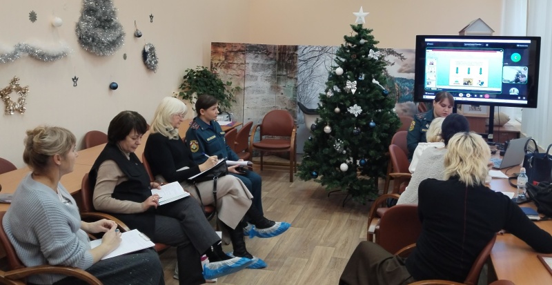 Психологи МЧС России обсудили с коллегами из организаций РСЧС важность профилактики негативных психологических последствий у психологов экстремального профиля