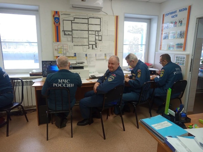 Психологи Главного управления МЧС России по Омской области провели плановые мониторинговые психодиагностические обследования личного состава